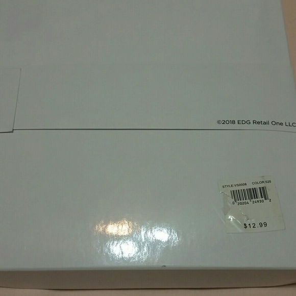 NWT. Women's  scarf. 6"x72" - Picture 3 of 4